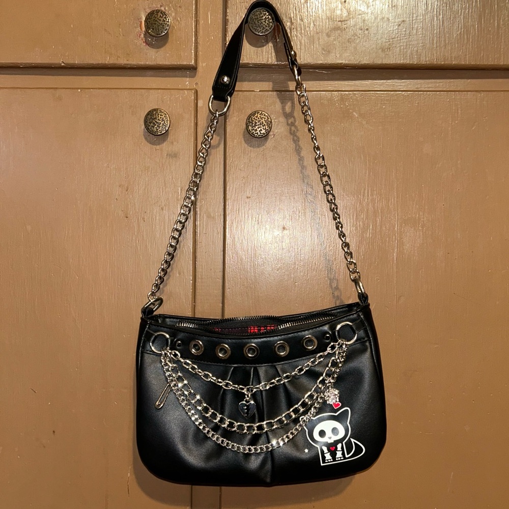Black Chain Shoulder Bag